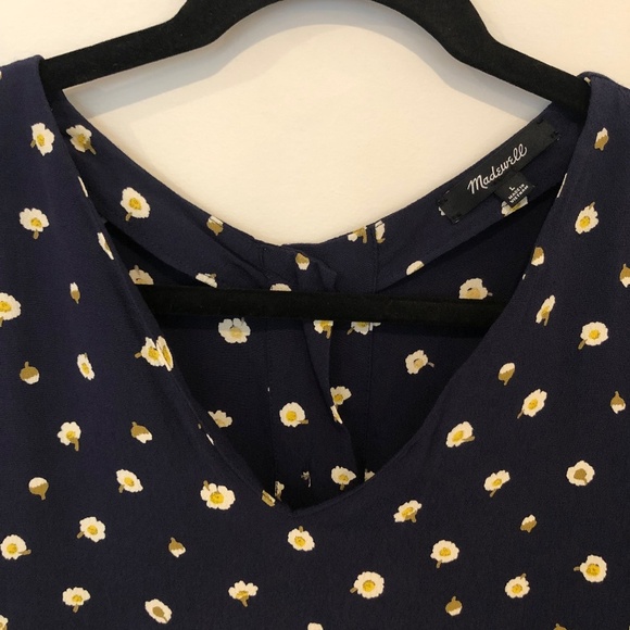 Madewell flowered dress with back accent buttons - Picture 10 of 11